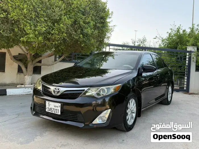 Toyota Camry 2014 photo 2