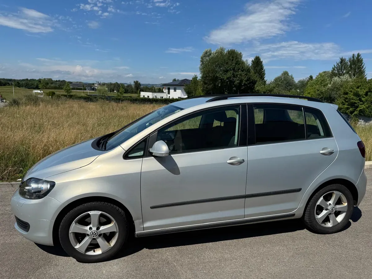 Volkswagen Golf 2009 photo 2