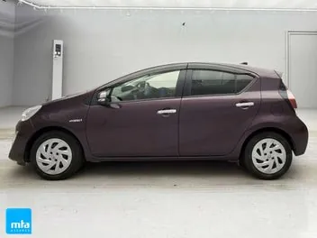Toyota Aqua 2016 photo 4