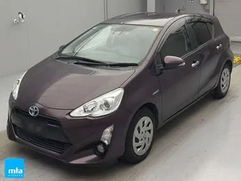 Toyota Aqua 2016 photo 2