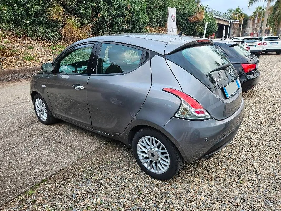 Lancia Ypsilon 2015 photo 5