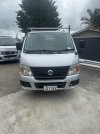 Nissan Caravan 2008 photo 2