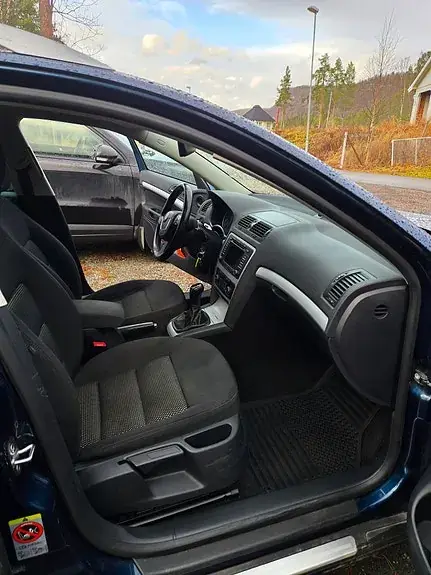 Skoda Octavia 2012 photo 5