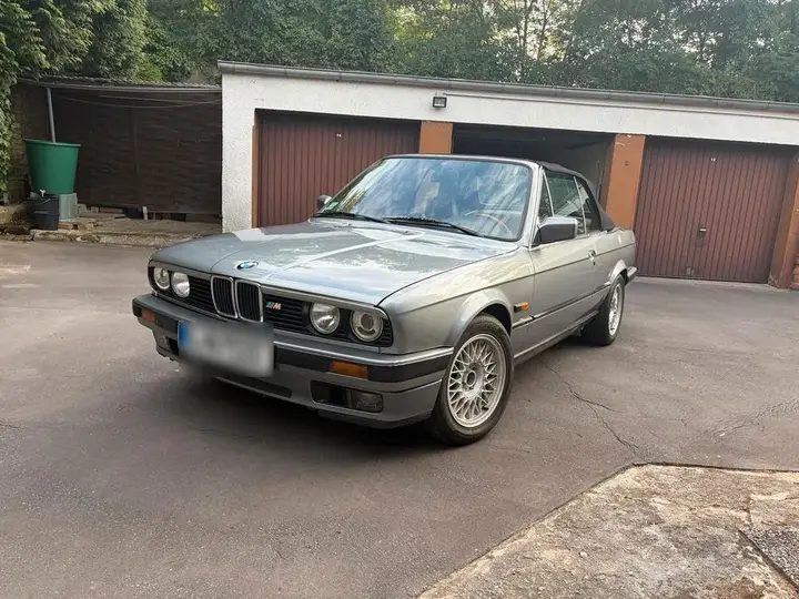 BMW E30 320I Cabrio