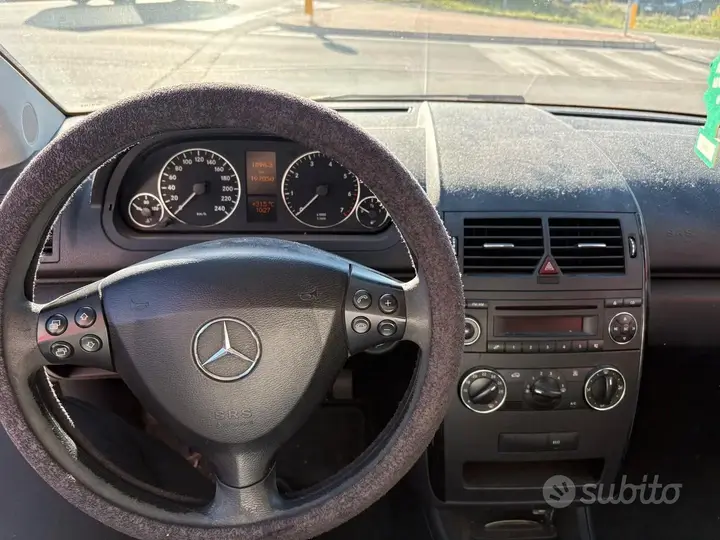Mercedes-Benz A 2009 photo 4