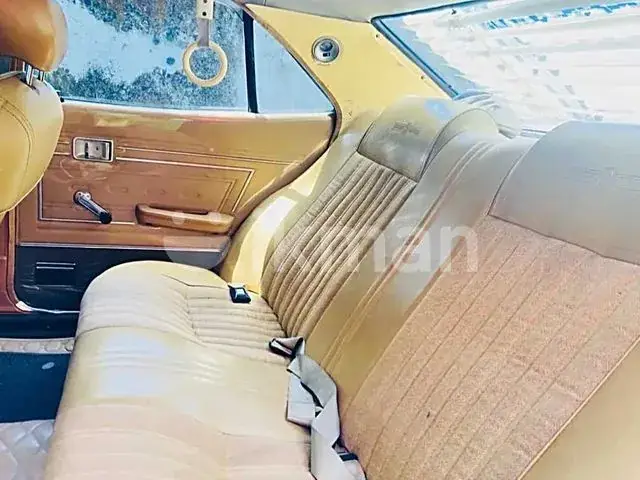 Toyota Corona 1975 photo 3