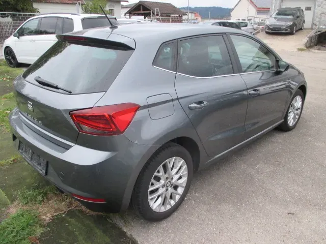 Seat Ibiza 2017 photo 3