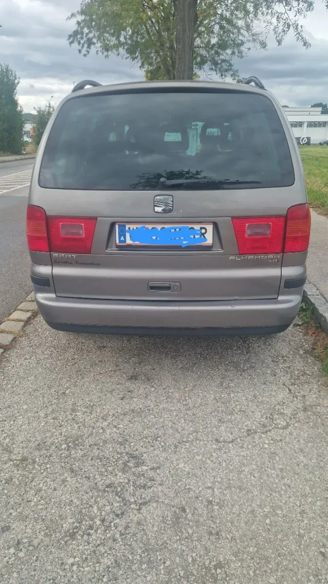 Seat Alhambra 2005 photo 2