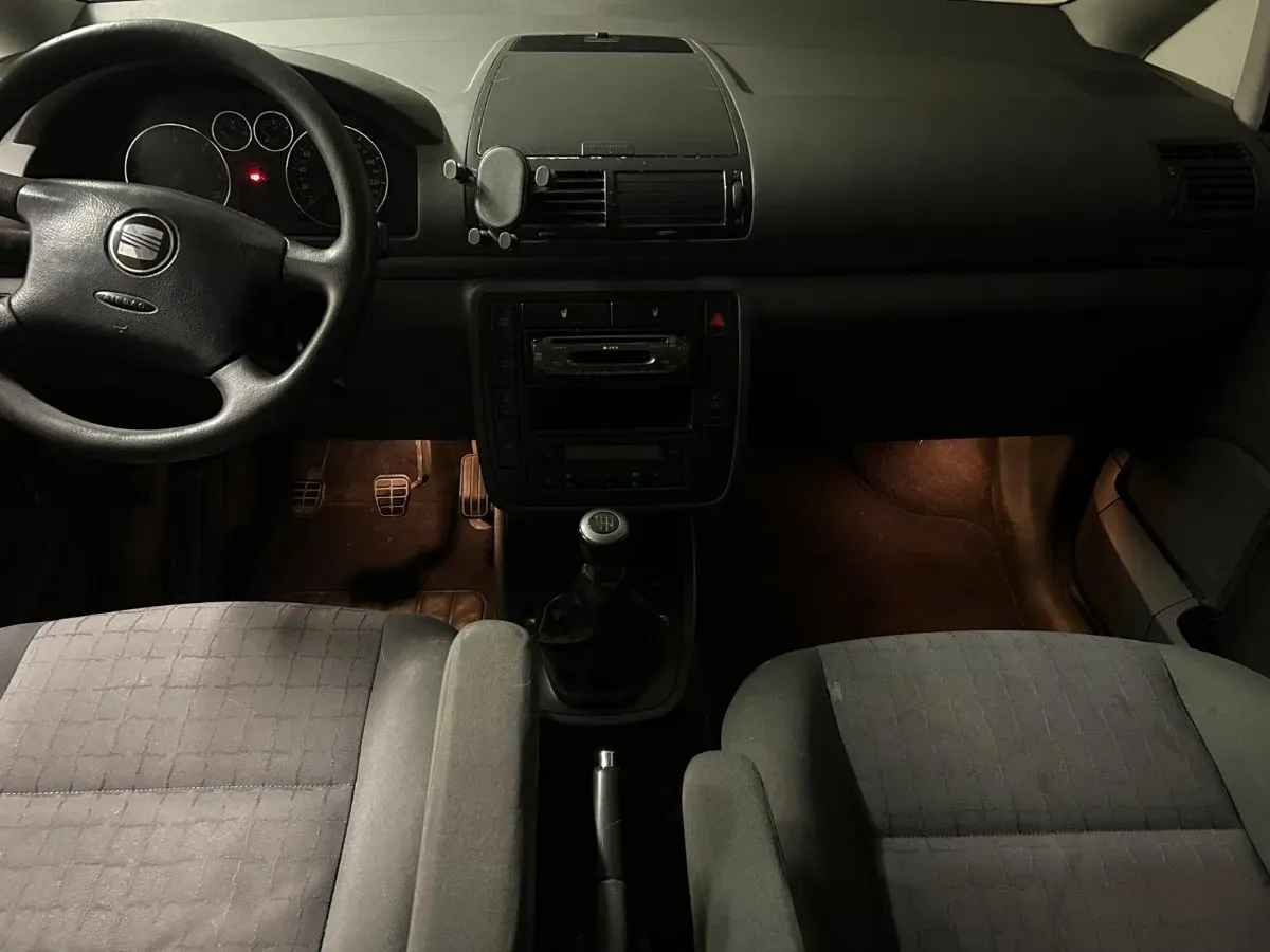 Seat Alhambra 2005 photo 3