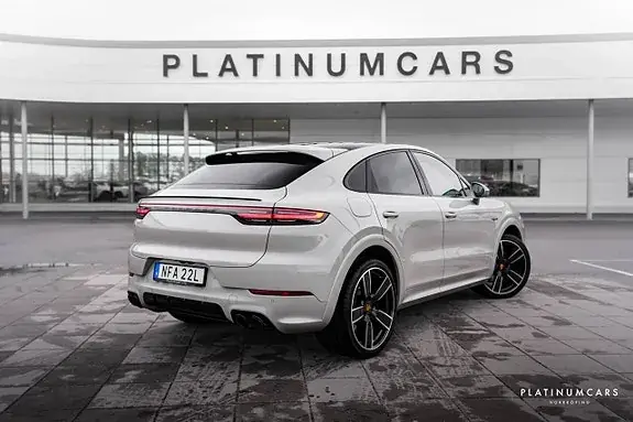 Porsche Cayenne 2023 photo 2