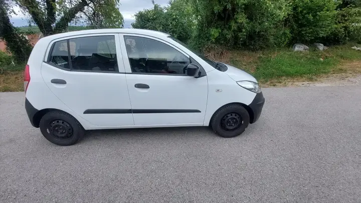 Hyundai I10 2010 photo 2