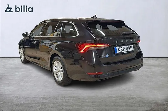 Skoda Octavia 2024 photo 2