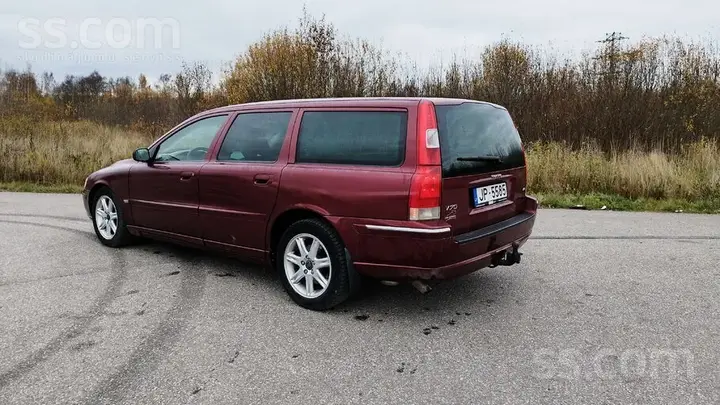 Volvo V70 2004 photo 3