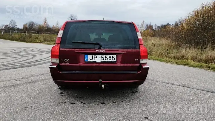 Volvo V70 2004 photo 4