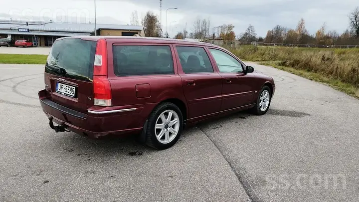 Volvo V70 2004 photo 5
