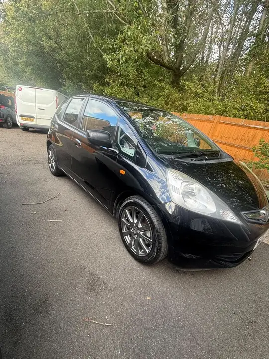 Honda Jazz 2010 photo 3