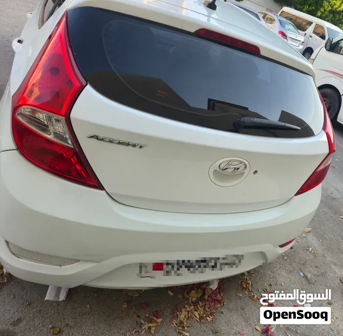 Hyundai Accent 2012 photo 4