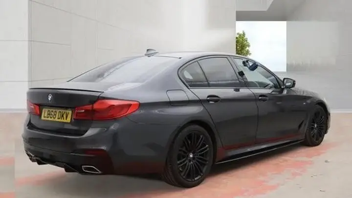 BMW 5 Series 2018 photo 4