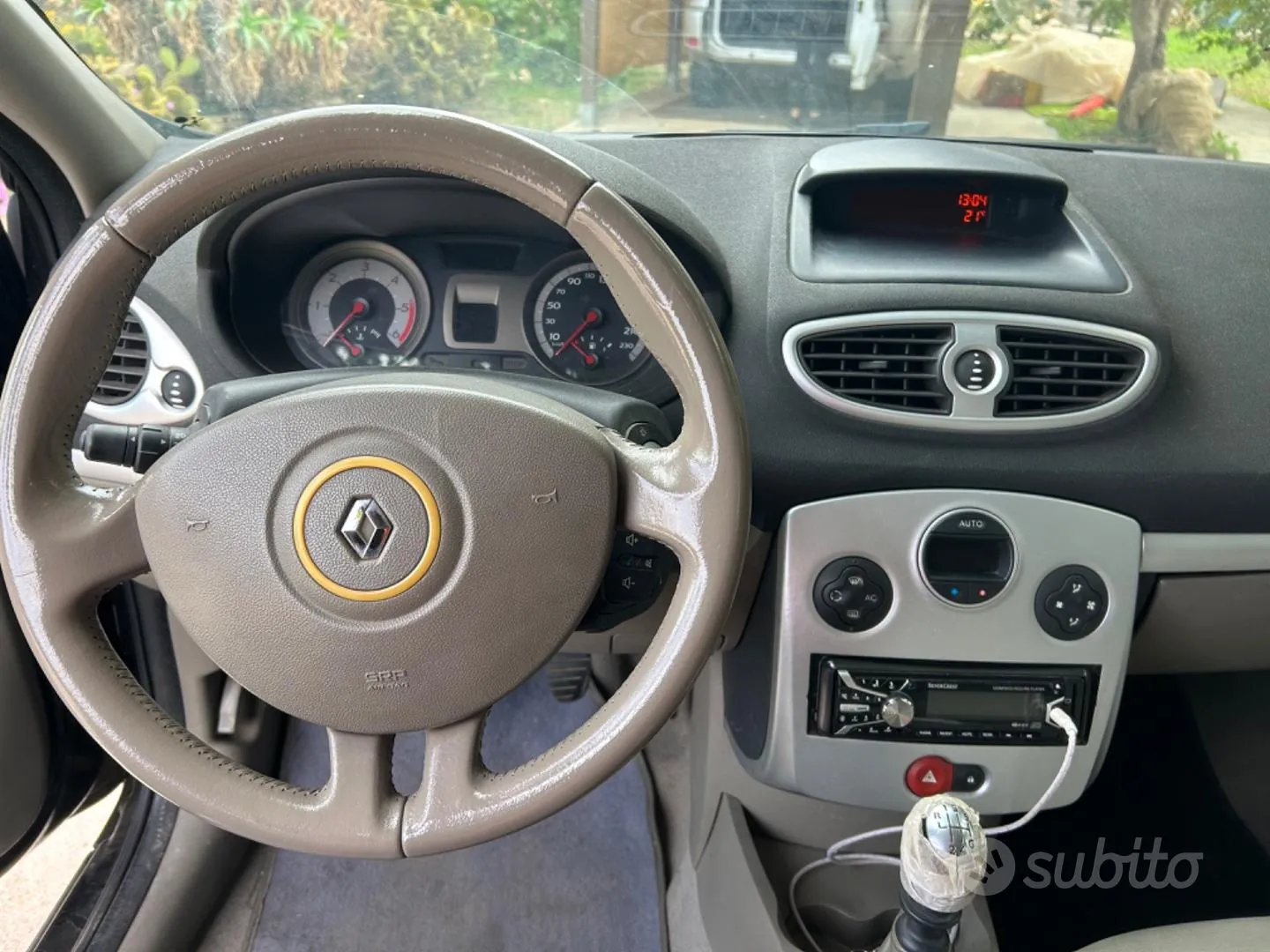Renault Clio 2005 photo 4