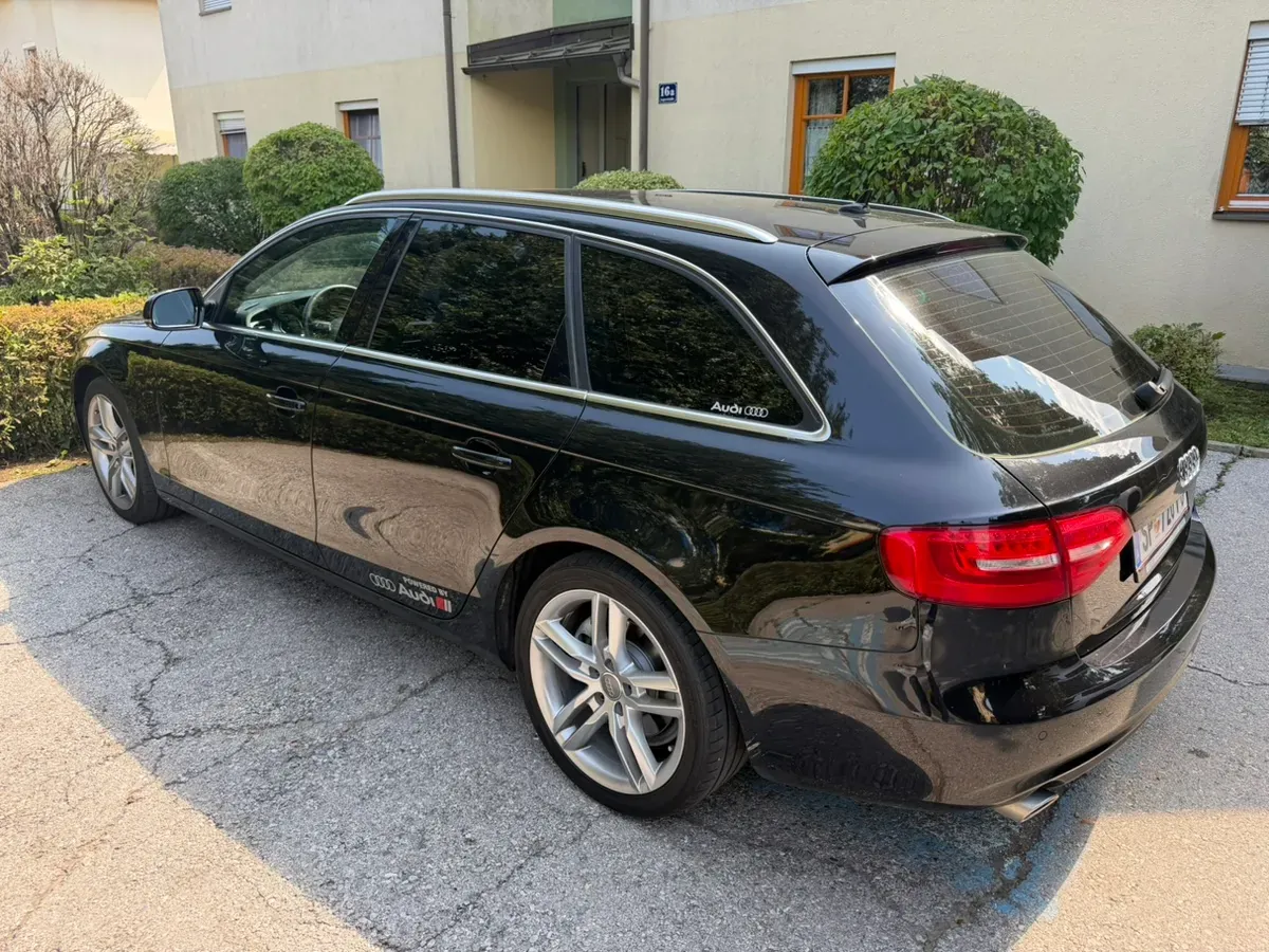 Audi A4 2012 photo 3