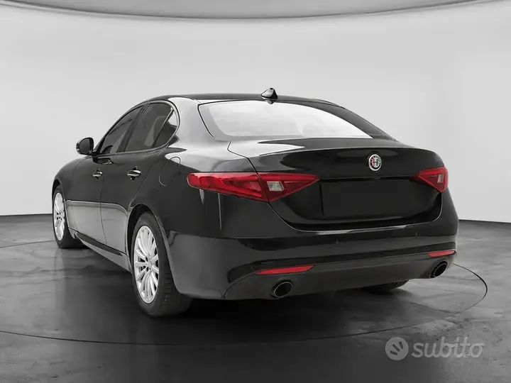 Alfa Romeo Giulia 2022 photo 4
