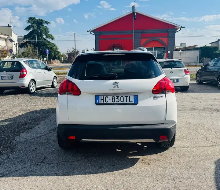Peugeot 2008 2015 photo 5