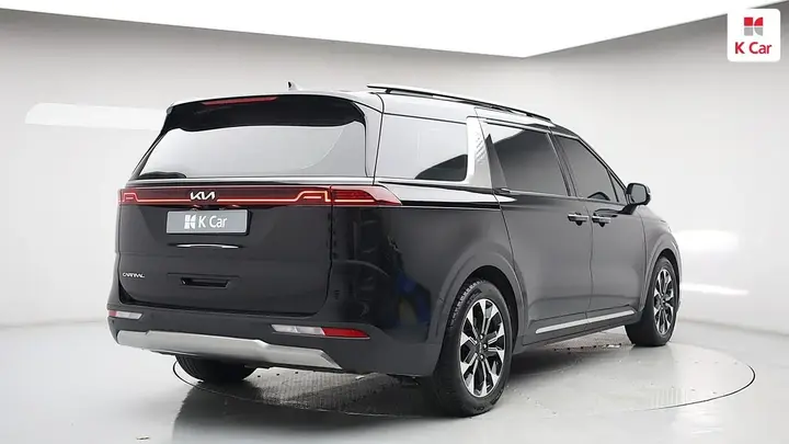 Kia Carnival 2023 photo 4