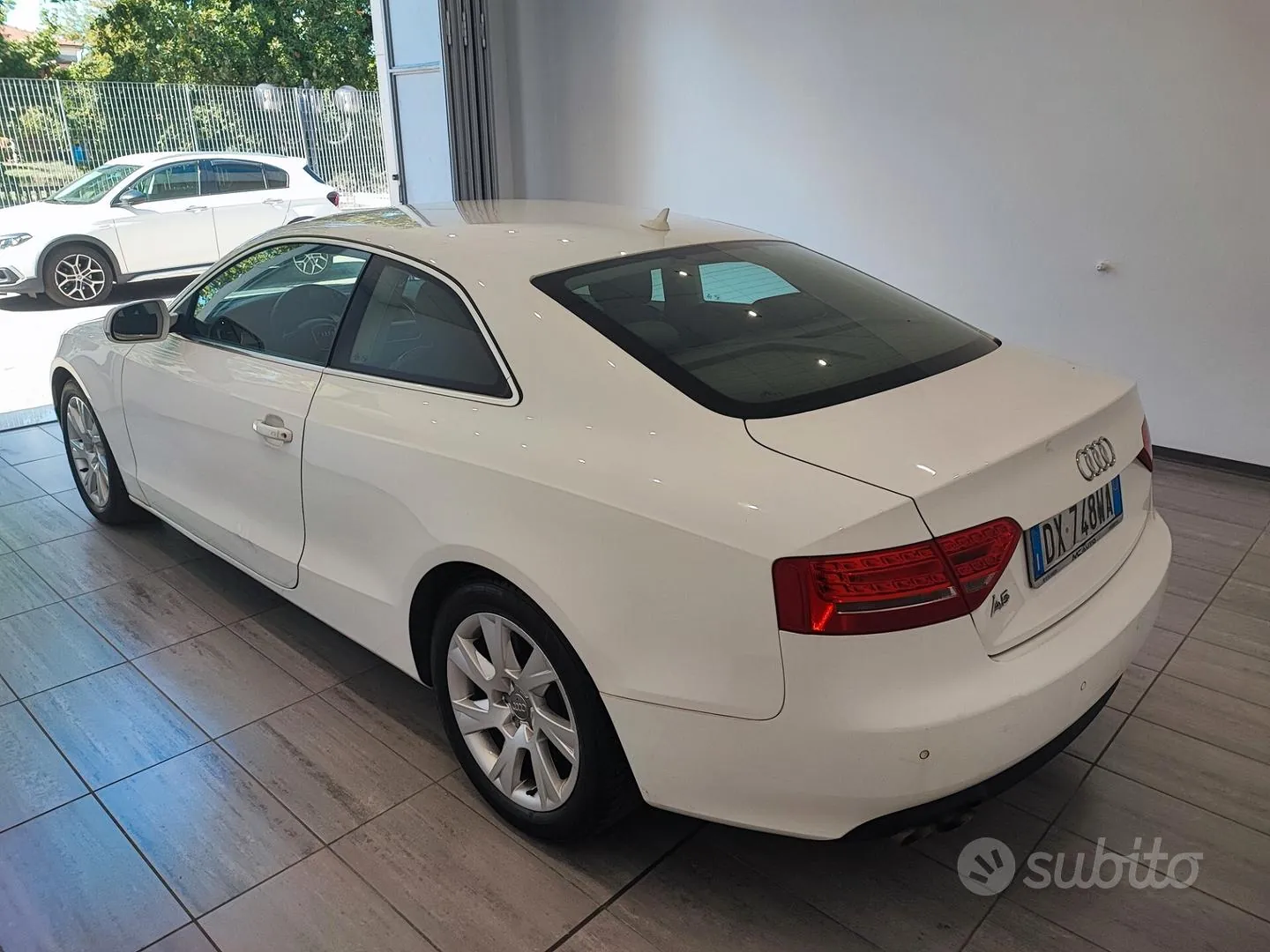 Audi A5 2009 photo 4