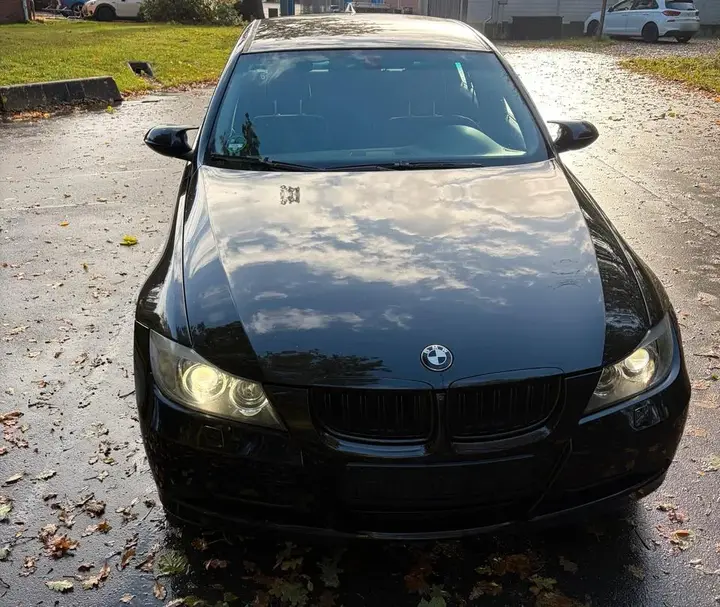 BMW 318I