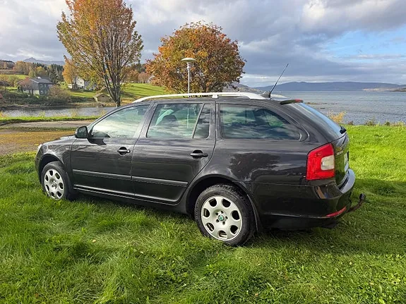 Skoda Octavia 2013 photo 4
