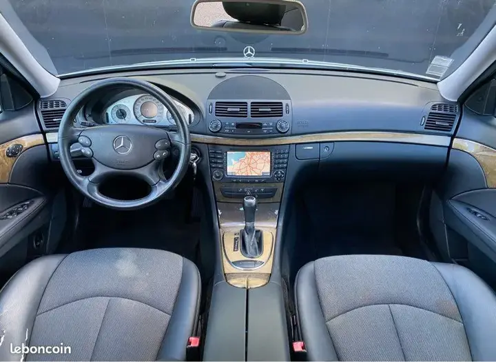 Mercedes-Benz E-Class 2007 photo 3