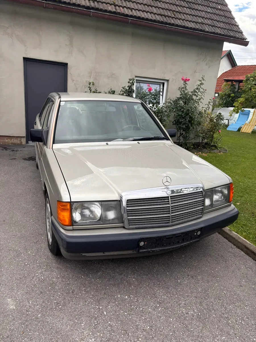 Mercedes-Benz 190