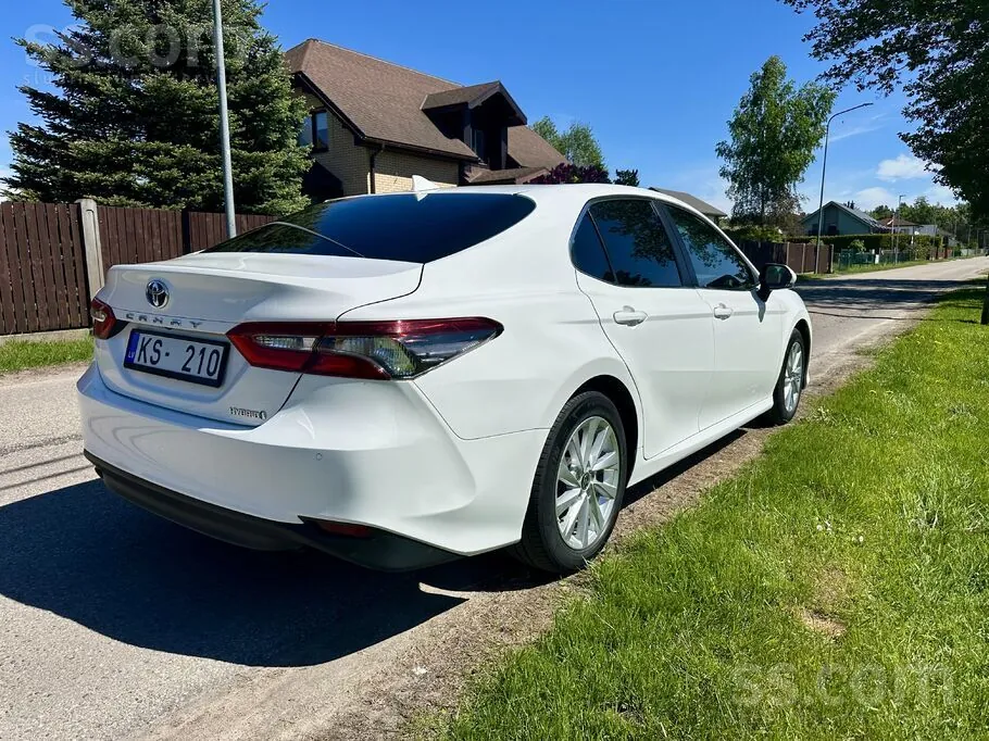 Toyota Camry 2023 photo 3