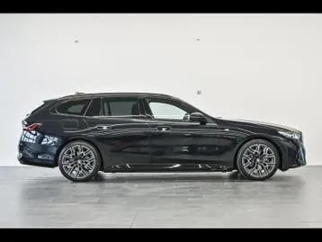 BMW 5-Serie 2025 photo 3