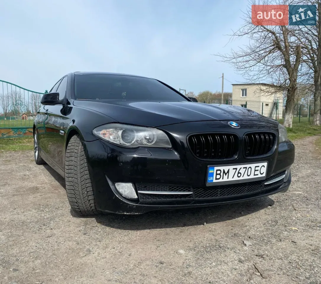BMW 5 Series 2010 photo 2