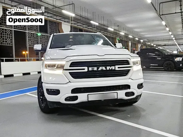 Dodge Ram Laramie 2022 photo 2