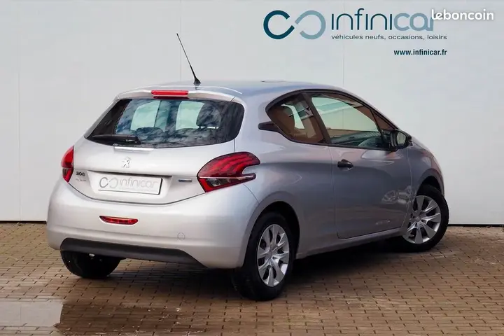 Peugeot 208 2016 photo 4