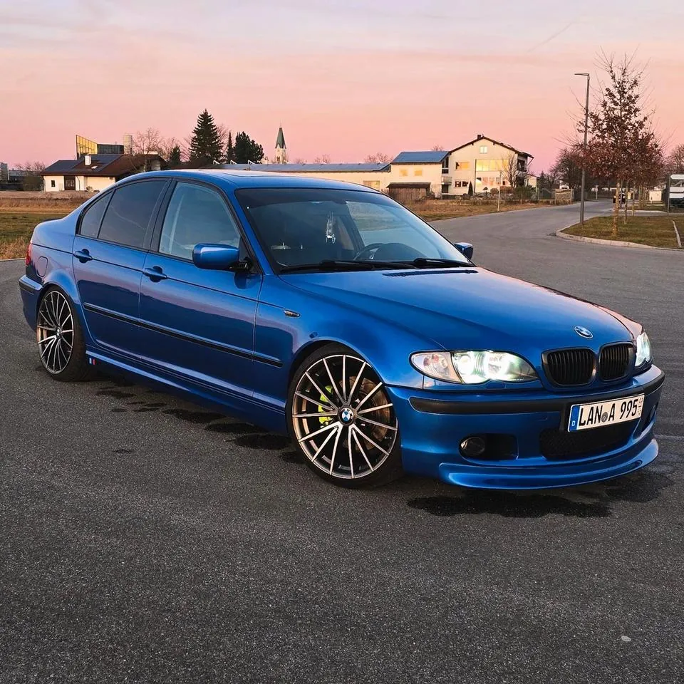 BMW 330I