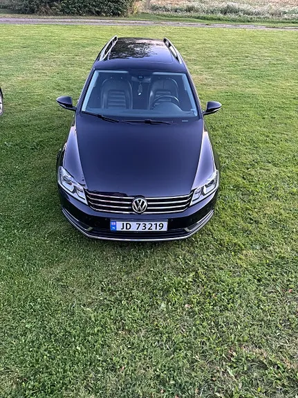 Volkswagen Passat 2012 photo 2
