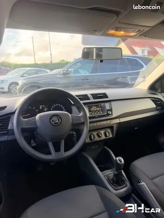 Skoda Fabia 2016 photo 3