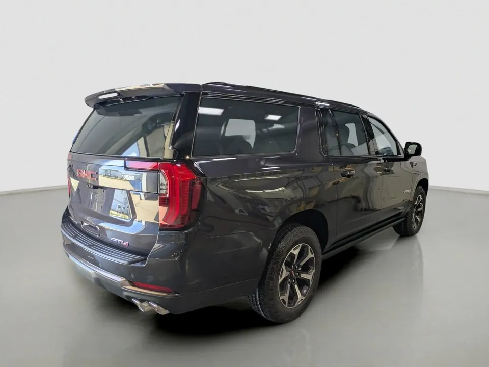 GMC Yukon Xl 2026 photo 3