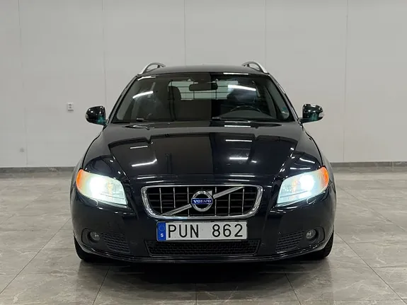 Volvo V70 2010 photo 4