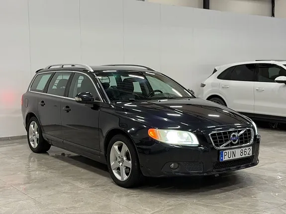 Volvo V70 2010 photo 2