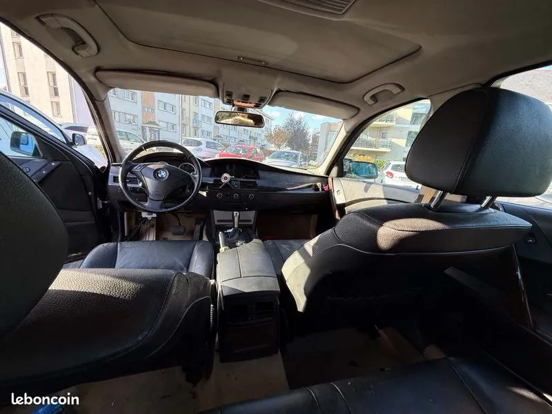 BMW 5 Series 2005 photo 2