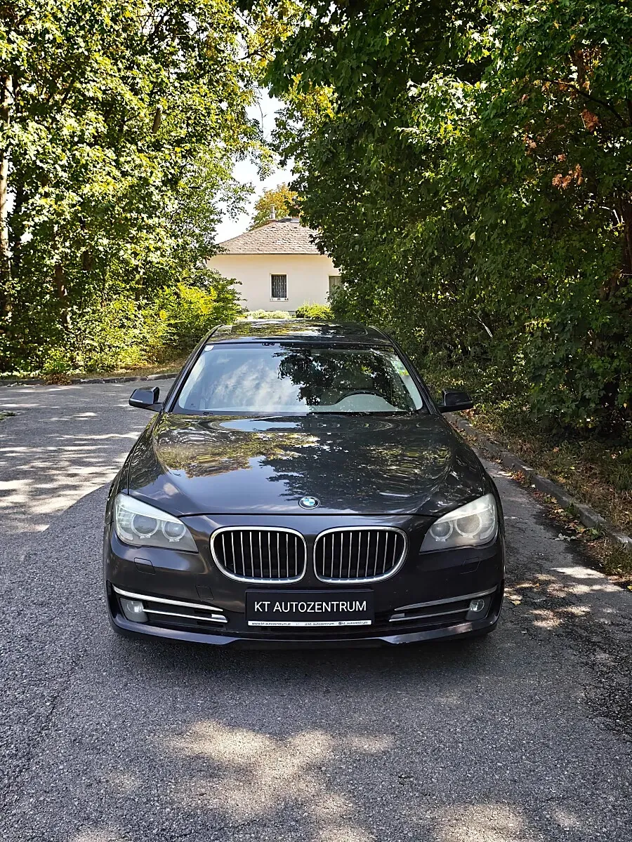 BMW 7 Series 2013 photo 3