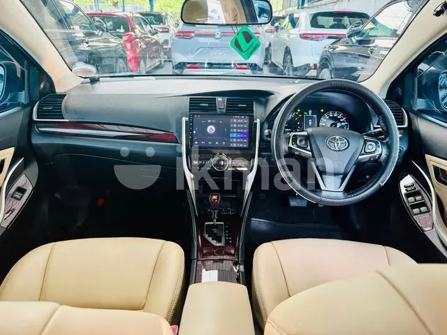 Toyota Premio 2017 photo 5