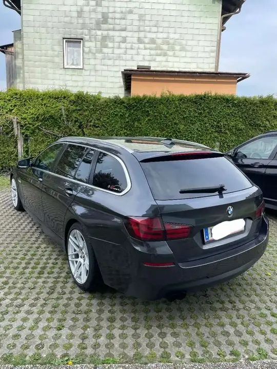 BMW 5 Series 2011 photo 3