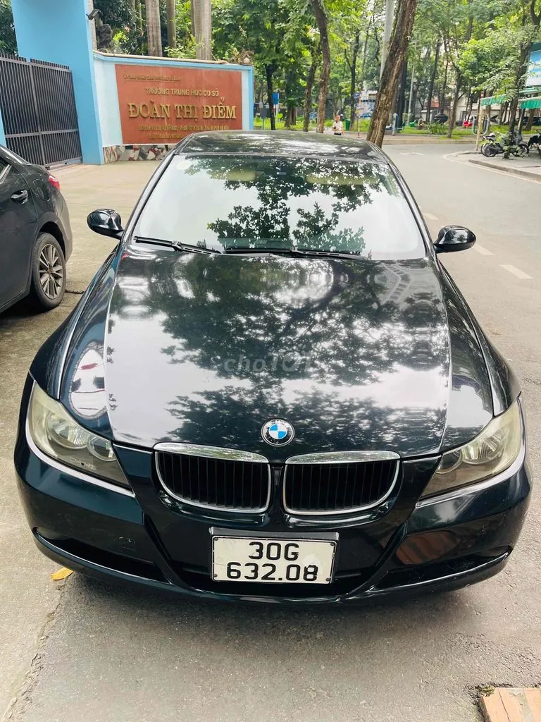 BMW 320I 2008 photo 2