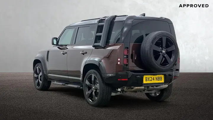 Land Rover Defender 110 2024 photo 2