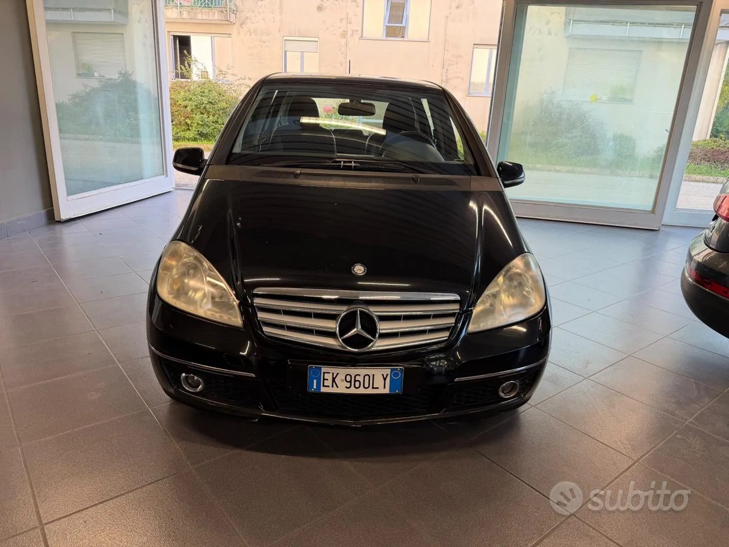 Mercedes-Benz A 160 2012 photo 2
